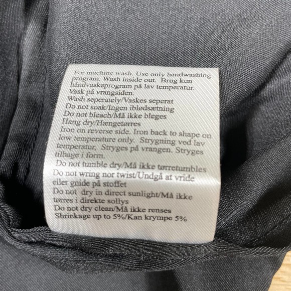 Munthe NWT Villima Dress Black Lightweight Charmeuse Pleated Skirt Ruffle Sz 10 - Picture 13 of 14